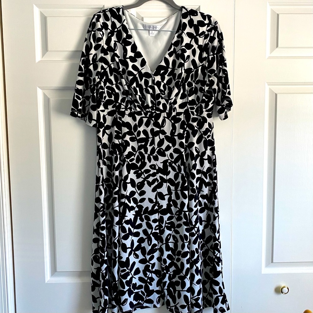 London Times Black & White Dress 14